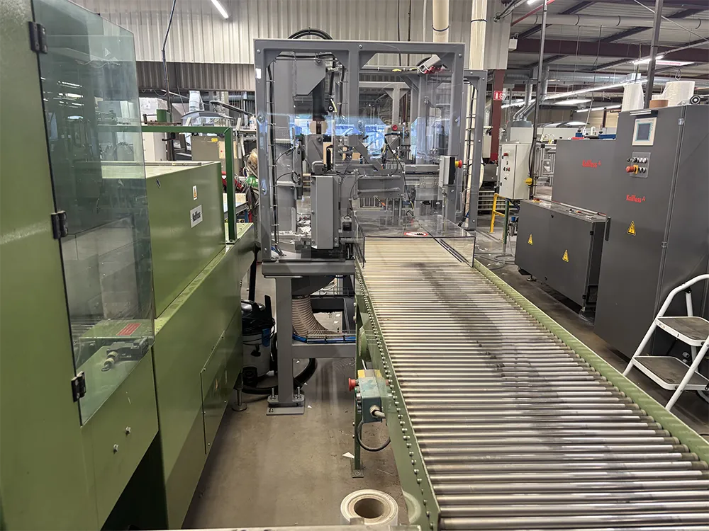 Machine spéciale de découpe des angles de piles de papier d’emballage industriel