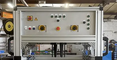 Machine de déformation de jarretelles réglable en hauteur avec écarteur à six doigts téflon