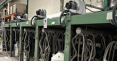 Groupe de pompage sous vide avec récipients cryogéniques et tuyauteries flexibles – installation industrielle rétrofitée par TCM